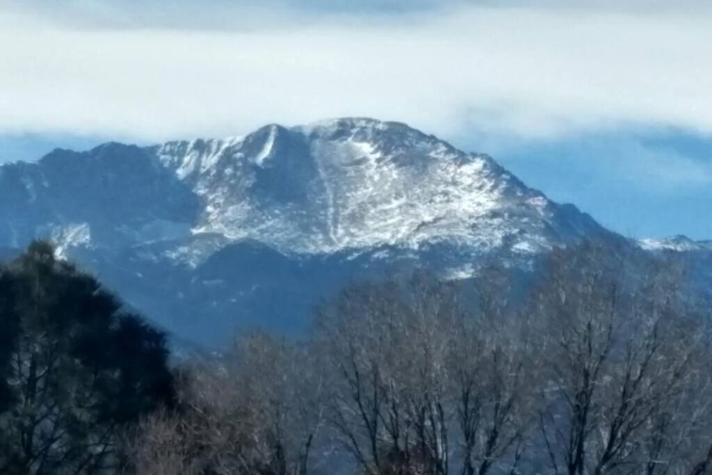 Peakview Lil Lux - Prime Spot King Hot Tub Views Holiday home Colorado Springs