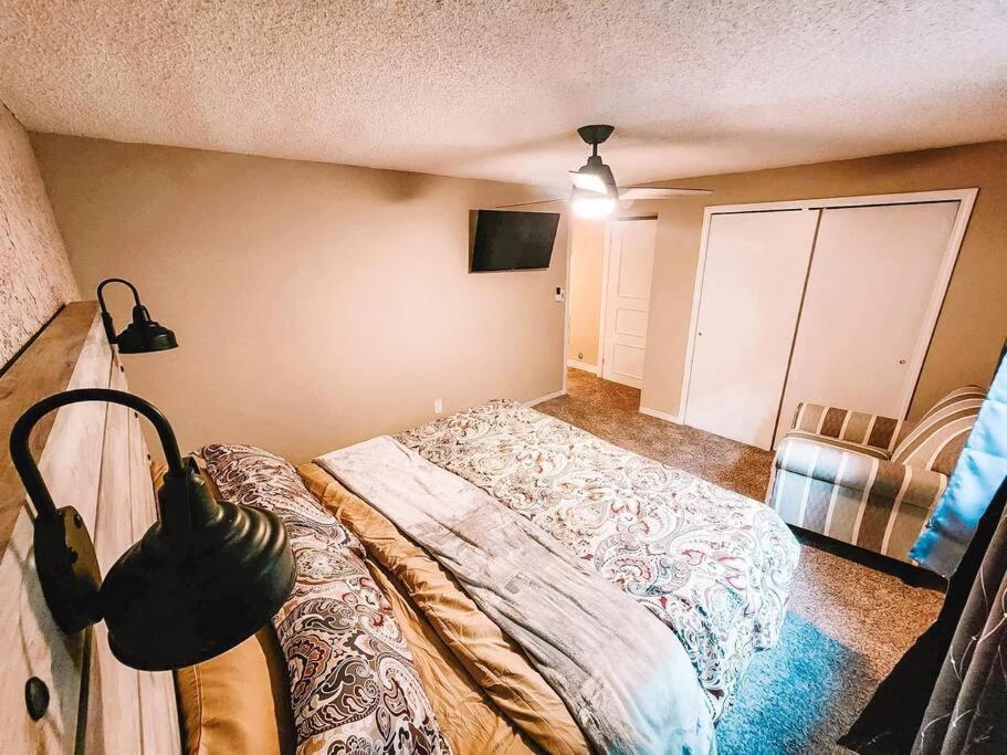 Pet Friendly/3 King Beds/mins To Airport Villa Colorado Springs