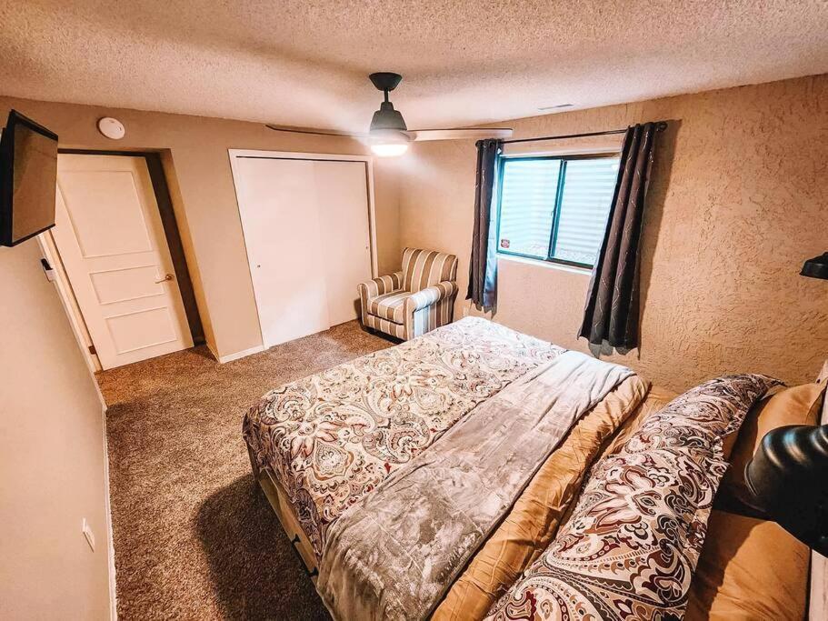 Pet Friendly/3 King Beds/mins To Airport * Colorado Springs