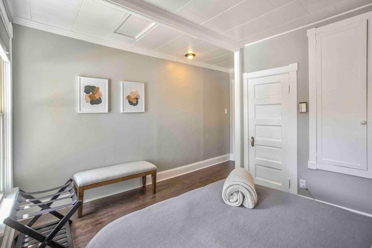 Apartment Miners Escape - Timeless District Cozy Haven