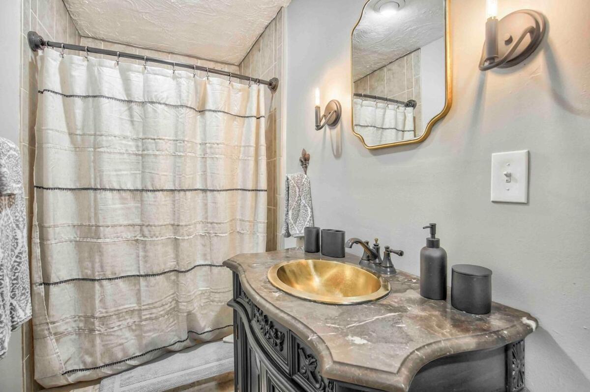 Miners Escape - Timeless District Cozy Haven Apartment *