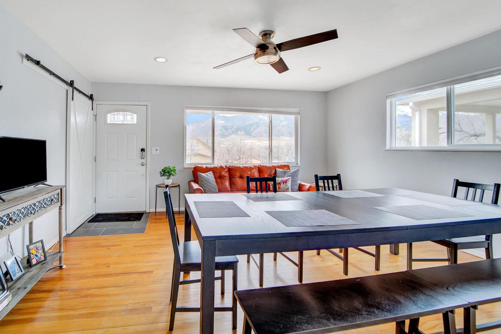 Trail Climb - Chic Downtown Bbq Scenic Holiday home