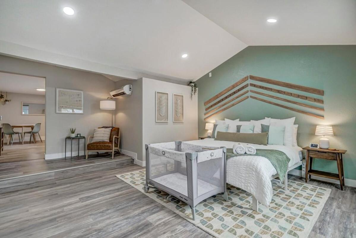 Holiday home Institute Charm - Near Hotspots King Sleek Colorado Springs