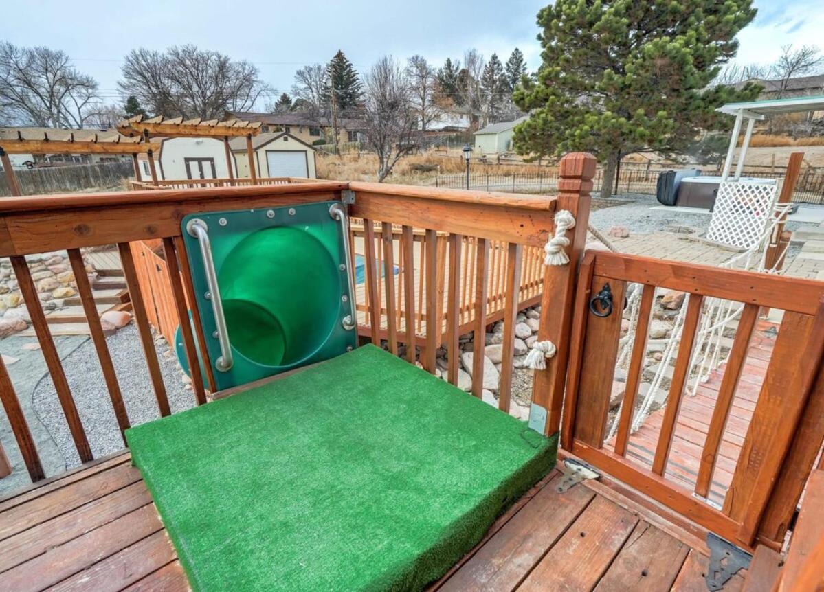 Evergreen Luxe - Hot Tub Gaming Haven Big Groups Colorado Springs