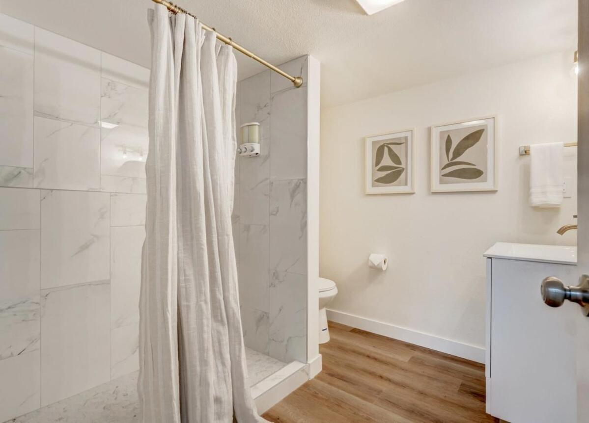 Evergreen Luxe - Hot Tub Gaming Haven Big Groups