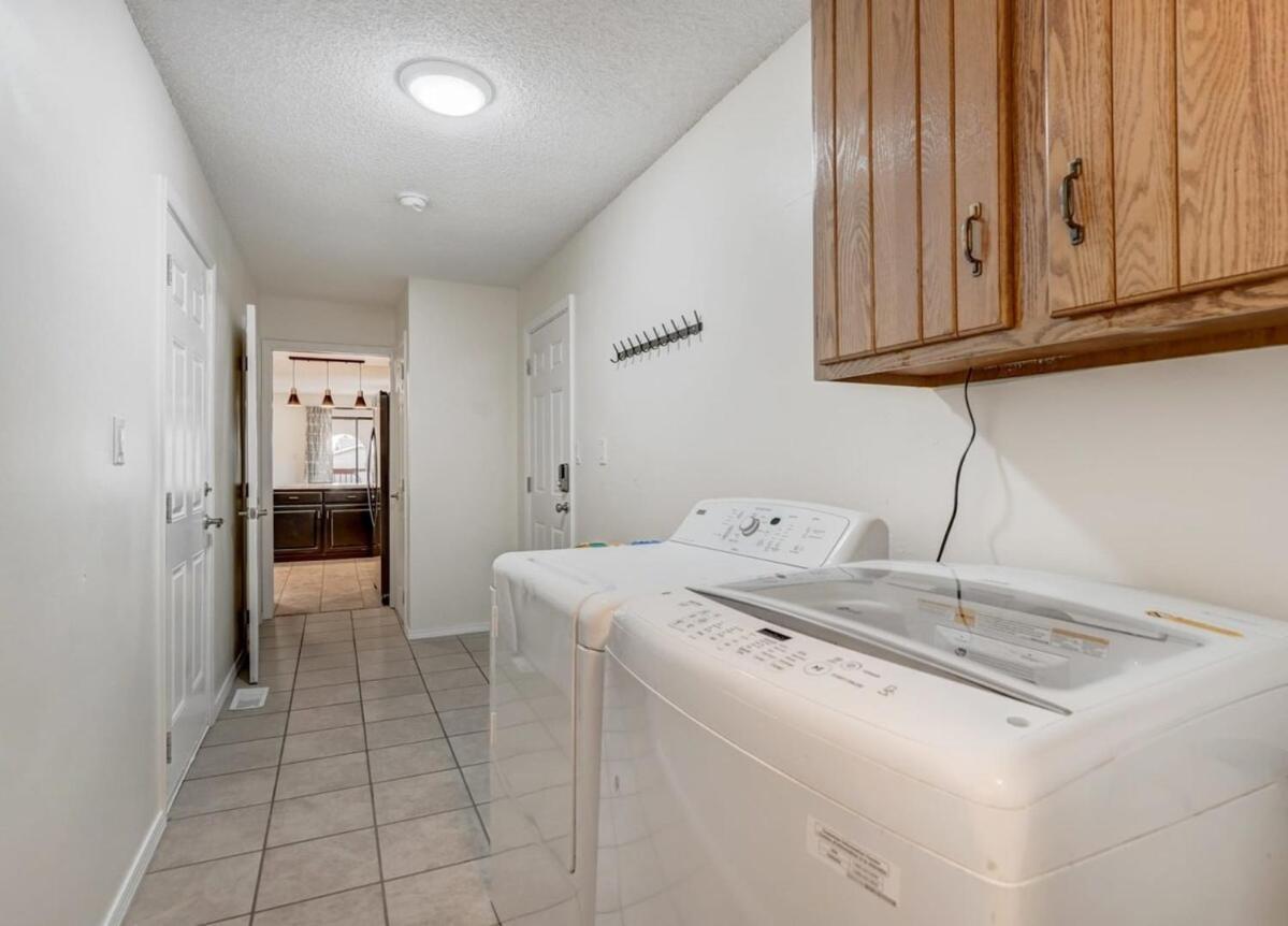 Holiday home Evergreen Luxe - Hot Tub Gaming Haven Big Groups