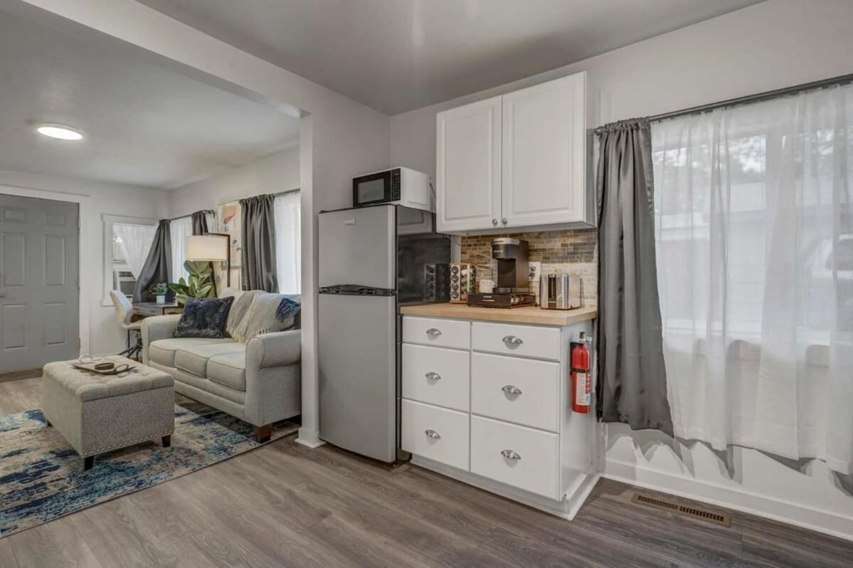 Euro - Walkable Location Scenic Views Holiday home Colorado Springs
