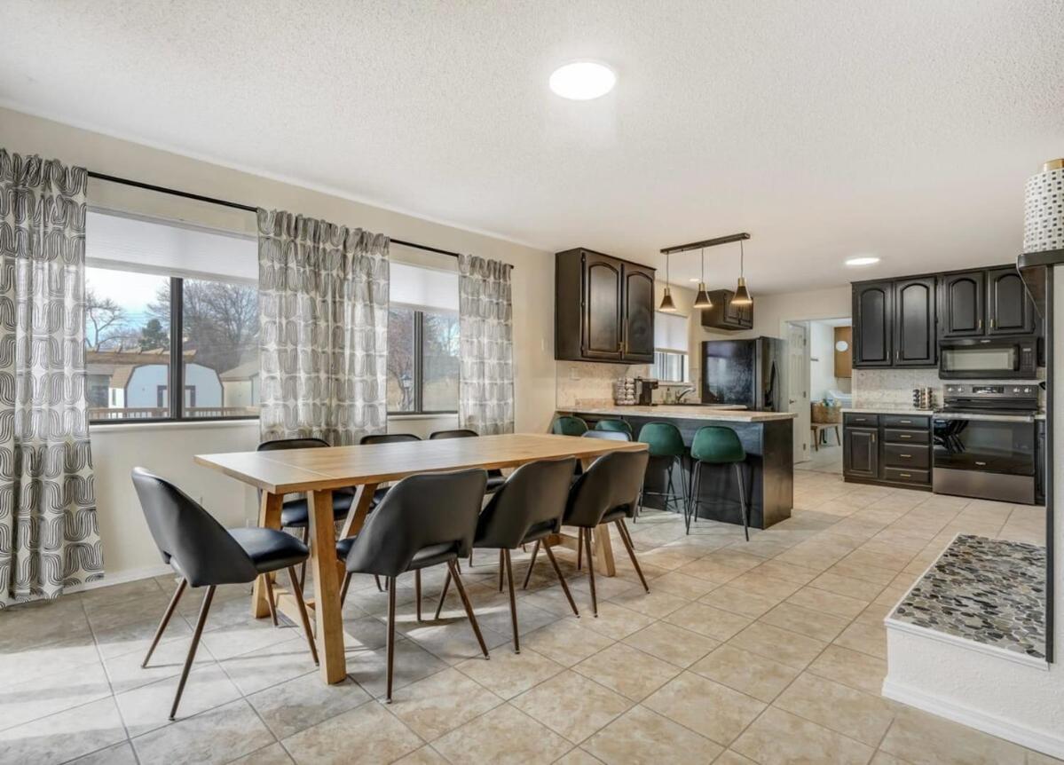Holiday home Evergreen Luxe - Hot Tub Gaming Haven Big Groups