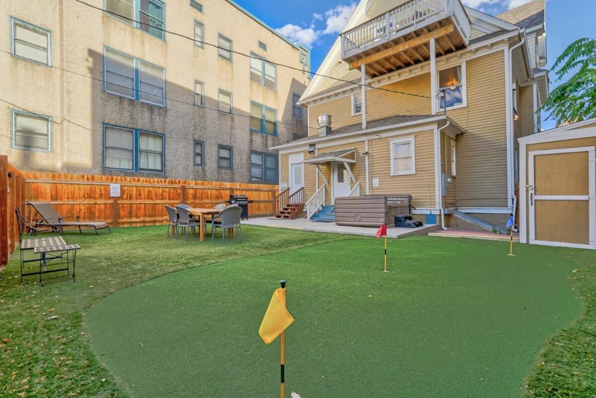 Crescent Penthouse - Downtown Hot Tub Golf Foos Colorado Springs