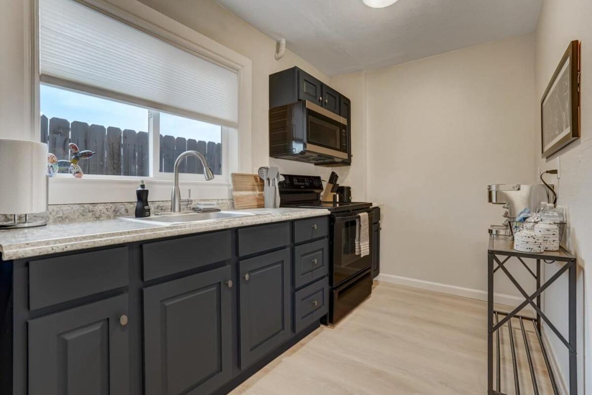 Bonny Creation - Chic Downtown Convenience Hot Tub Holiday home