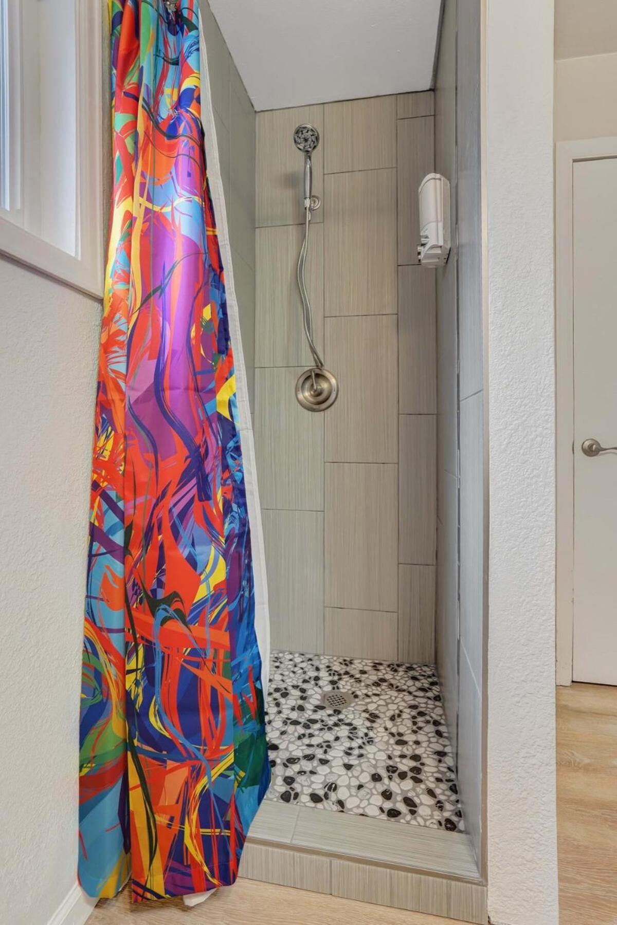 Bonny Creation - Chic Downtown Convenience Hot Tub * Colorado Springs