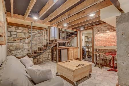 House W Detached Loft Hottub Smarttvs Selfentry Firepit Villa Colorado Springs
