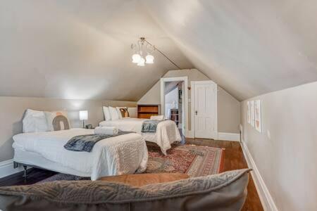 House W Detached Loft Hottub Smarttvs Selfentry Firepit Villa