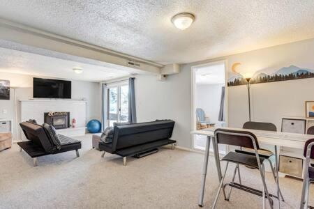 6bd Near Garden Of The Gods-palmer Park * Colorado Springs