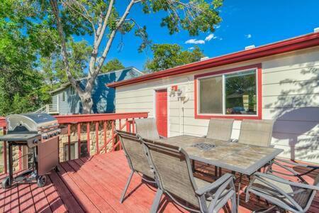 Apartment Space Base Near Airport Bbq Game Colorado Springs