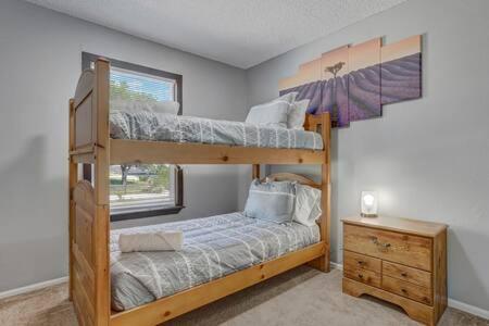 Apartment Space Base Near Airport Bbq Game *