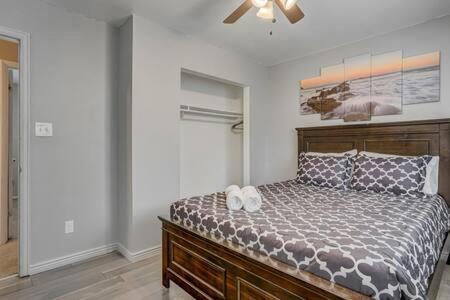 Apartment Space Base Near Airport Bbq Game
