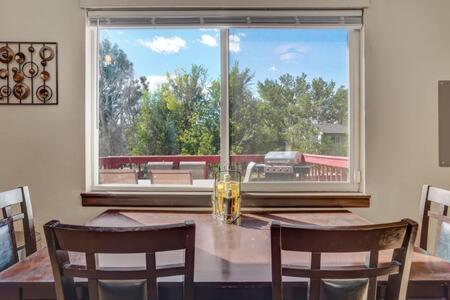 Apartment Space Base Near Airport Bbq Game