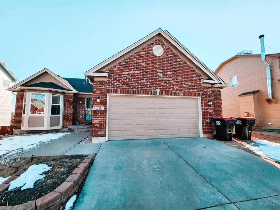 Pet Friendly/3 King Beds/sleeps 14/game Near *