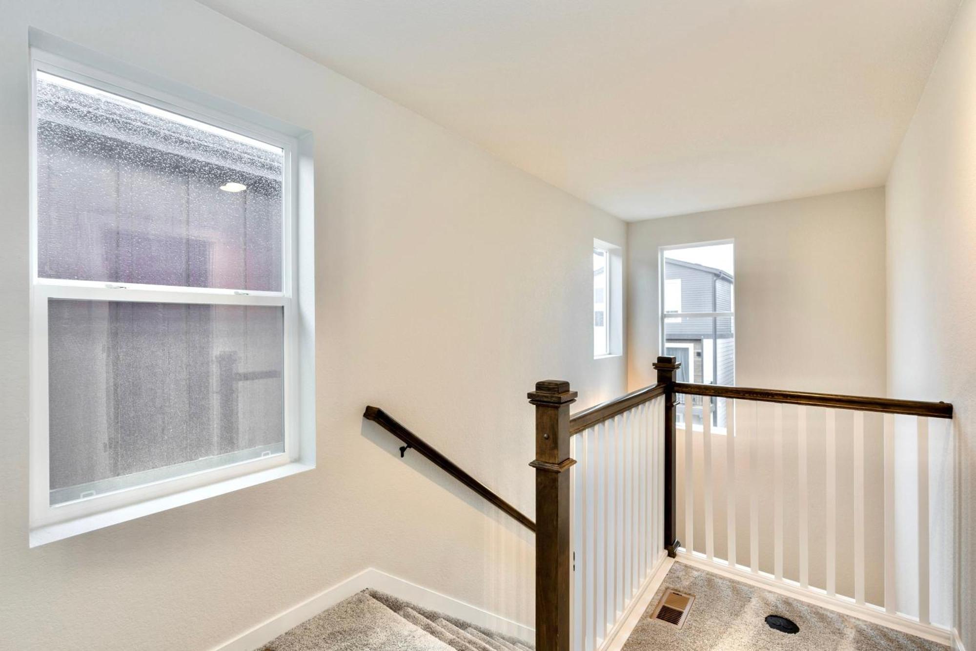 Tempurpedic Quartz Balcony Modern 3br 3 5ba *