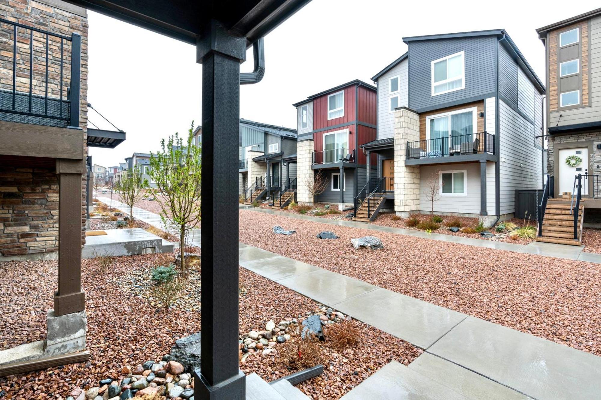 Holiday home Tempurpedic Quartz Balcony Modern 3br 3 5ba Colorado Springs