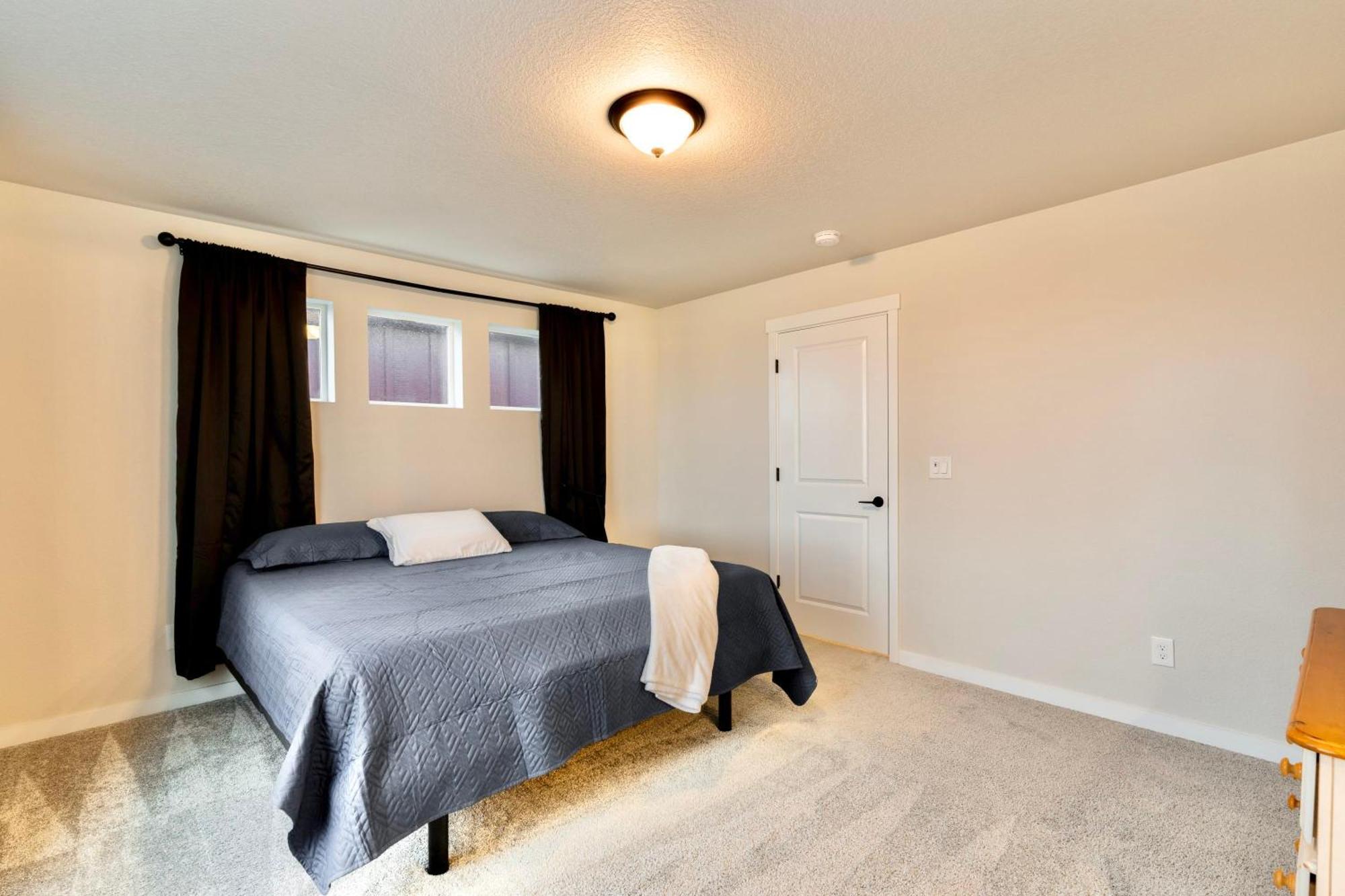 Tempurpedic Quartz Balcony Modern 3br 3 5ba Holiday home *