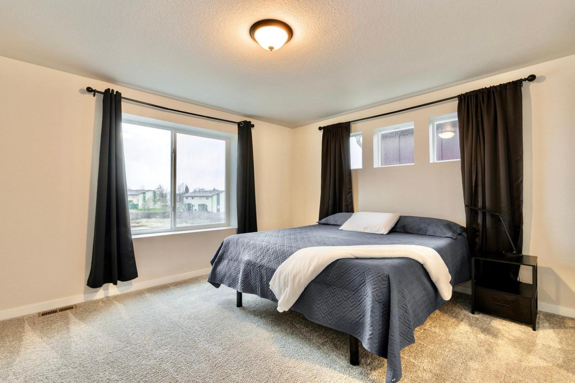Tempurpedic Quartz Balcony Modern 3br 3 5ba Holiday home