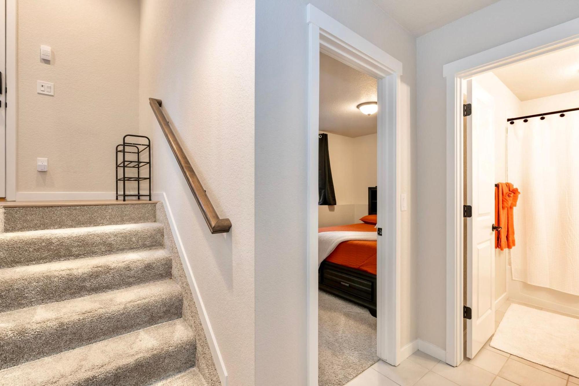 Holiday home Tempurpedic Quartz Balcony Modern 3br 3 5ba Colorado Springs