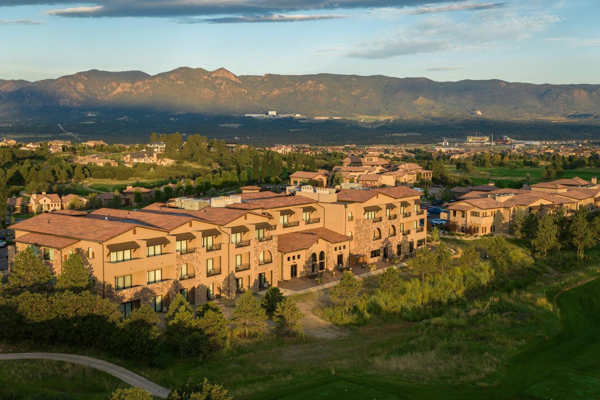 Flying Horse & Club Lodge