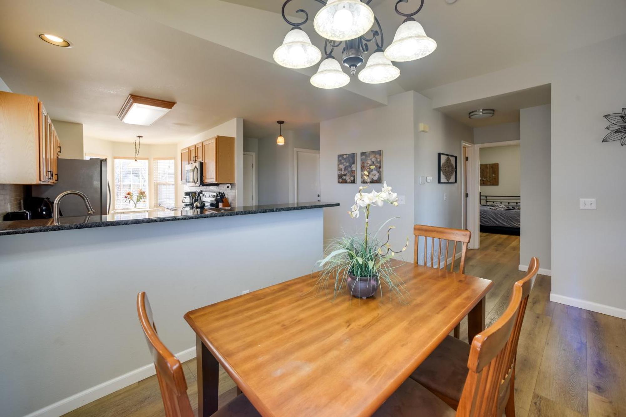 Holiday home Updated Springs - 3 Mi To Garden Of The Gods! Colorado Springs