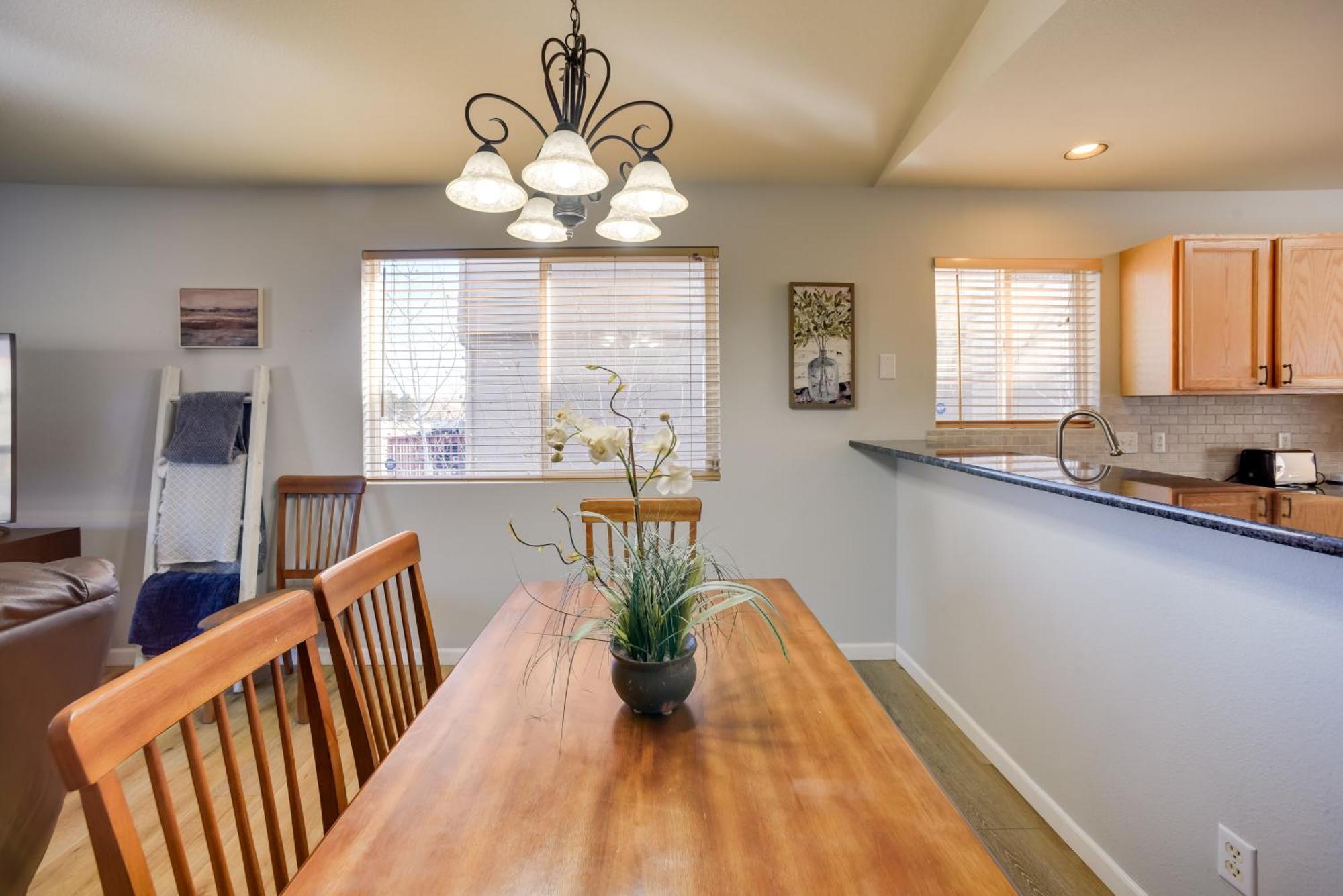 Updated Springs - 3 Mi To Garden Of The Gods! Holiday home Colorado Springs