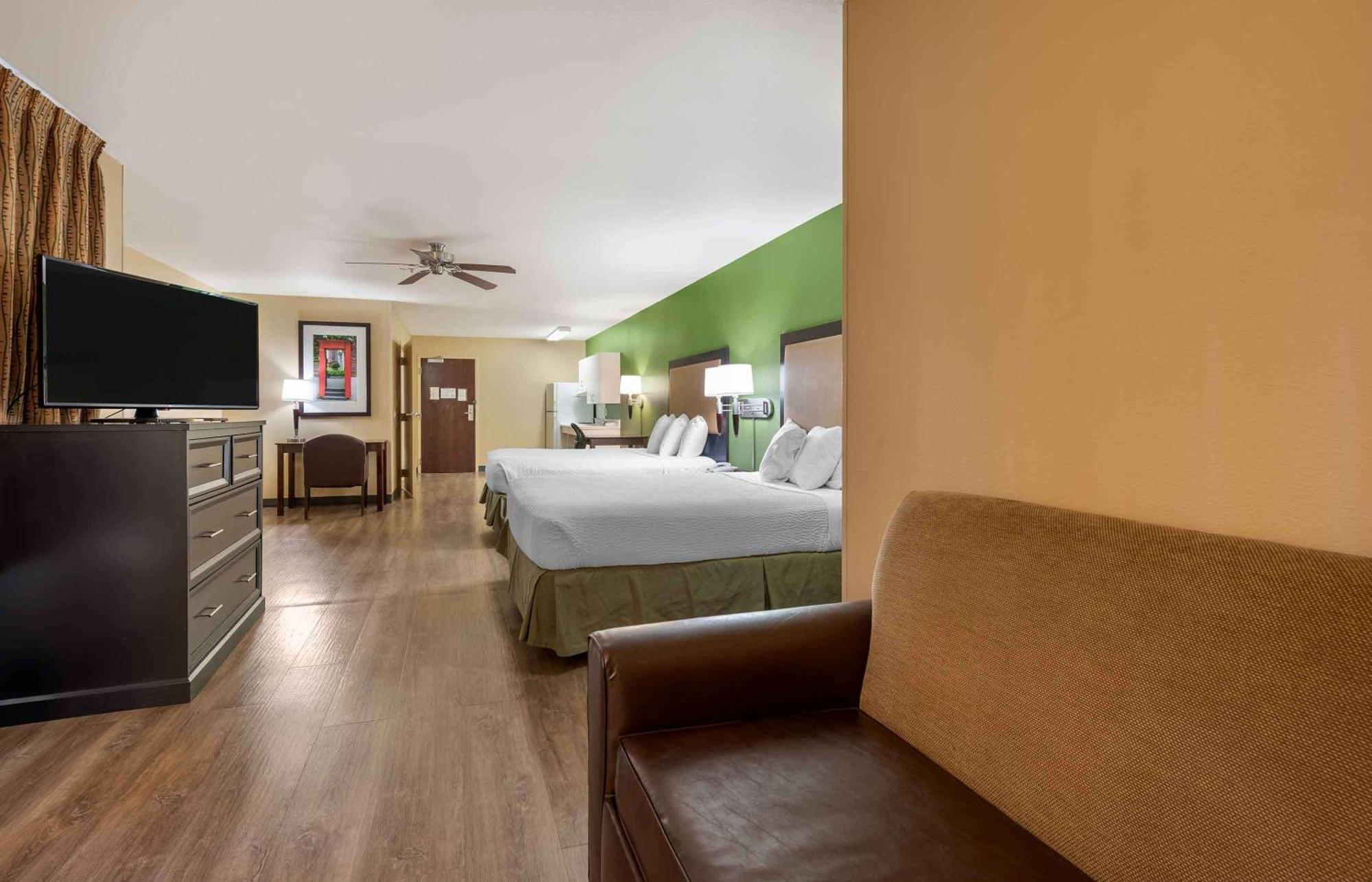 Extended America - - West Hotel 2*