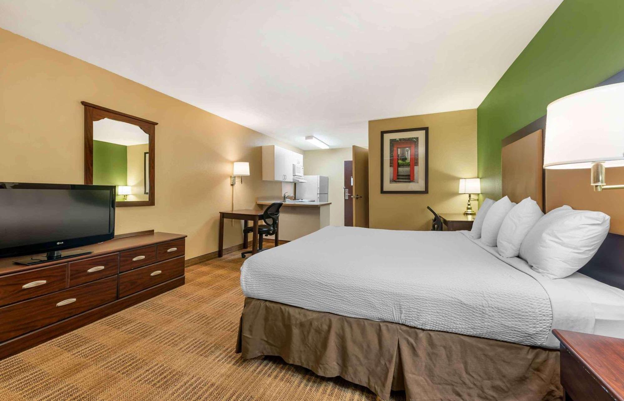 Extended America - - West Hotel 2*