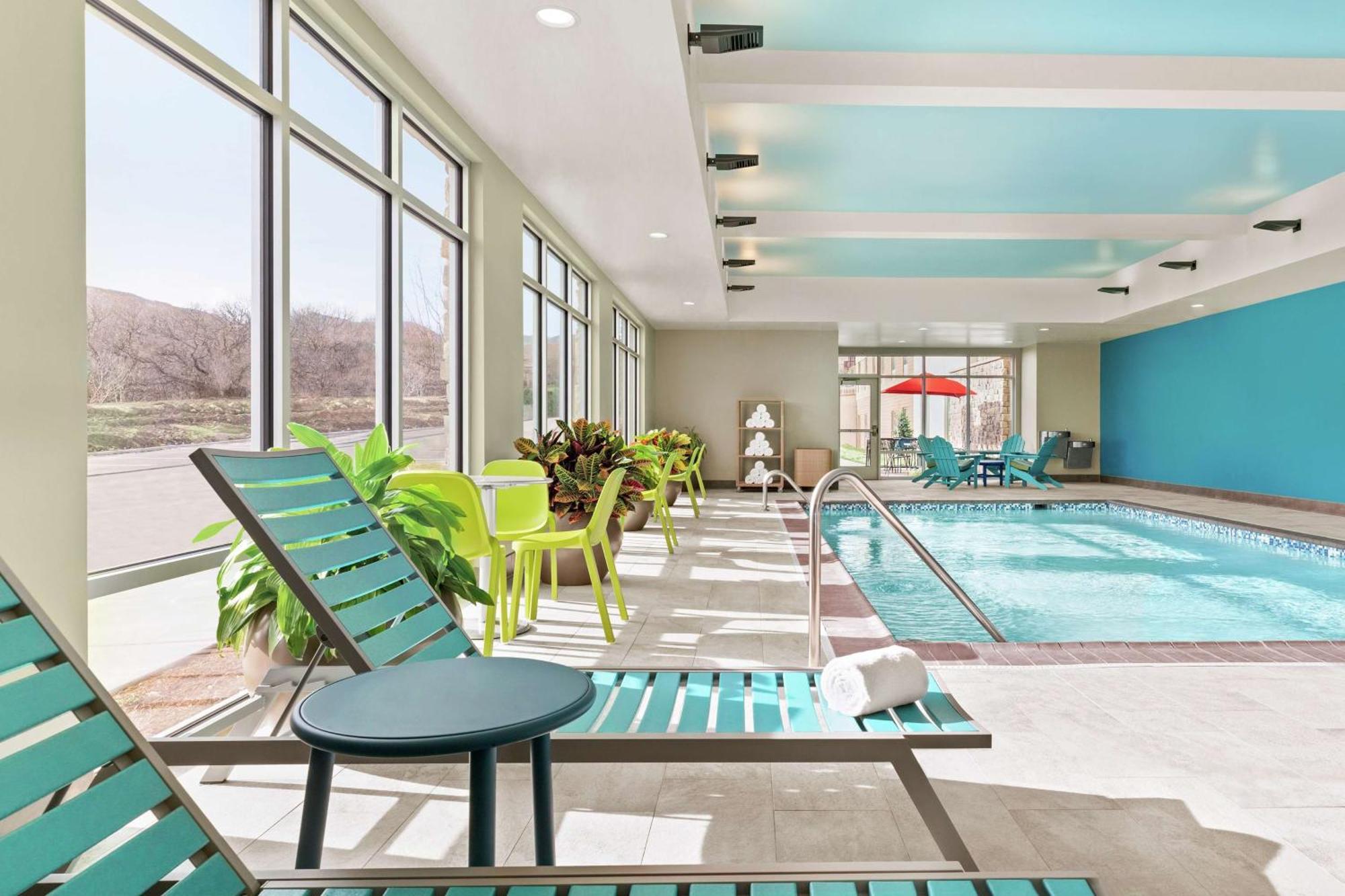 Home2 By Hilton South, Co 3*