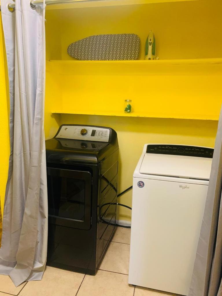 The Sunset 2-bedroom Near Cos Airport Apartment Colorado Springs