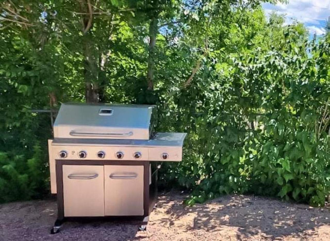 Well-stocked, Family Friendly On The Westside Str-1669 * Colorado Springs