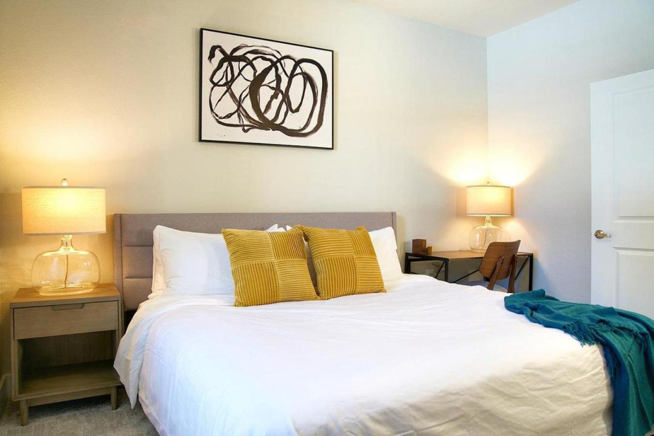 Landing Modern With Amazing Amenities Apartment Colorado Springs