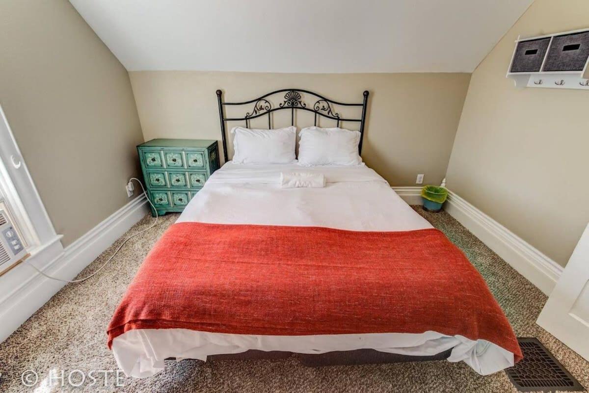 3br Charming Modern Victorian Downtown *