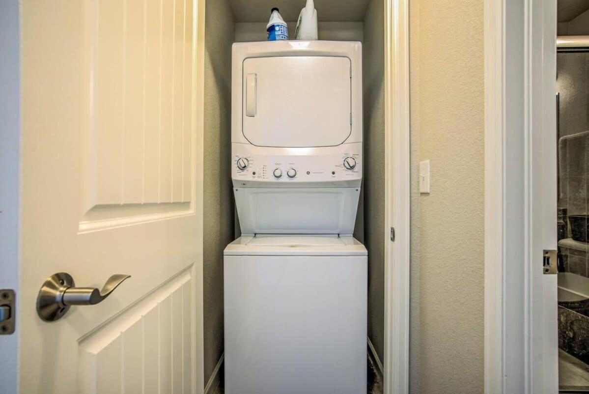 Holiday home 4br Modern Townhome Close To Usafa *