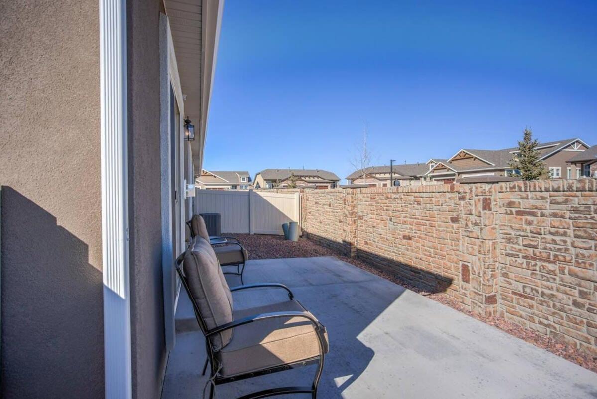 Holiday home 4br Modern Townhome Close To Usafa Colorado Springs