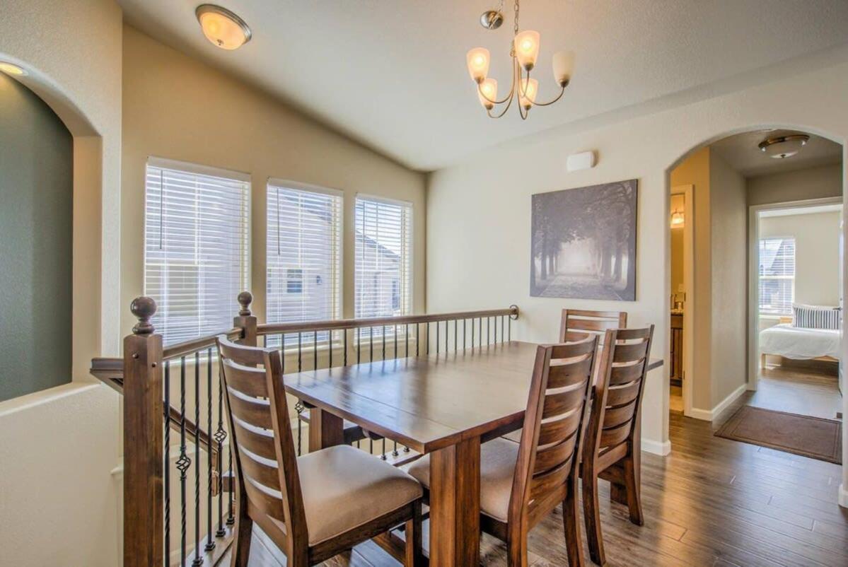 Holiday home 4br Modern Townhome Close To Usafa