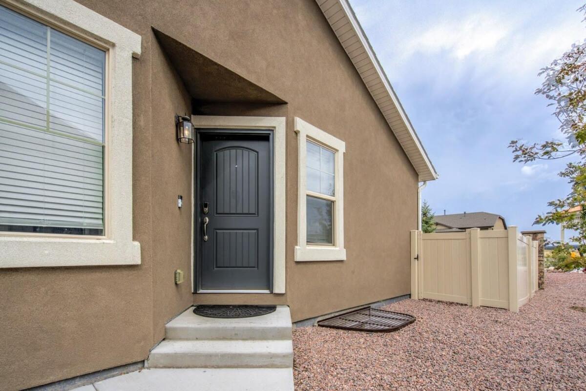 4br Modern Townhome Close To Usafa Colorado Springs