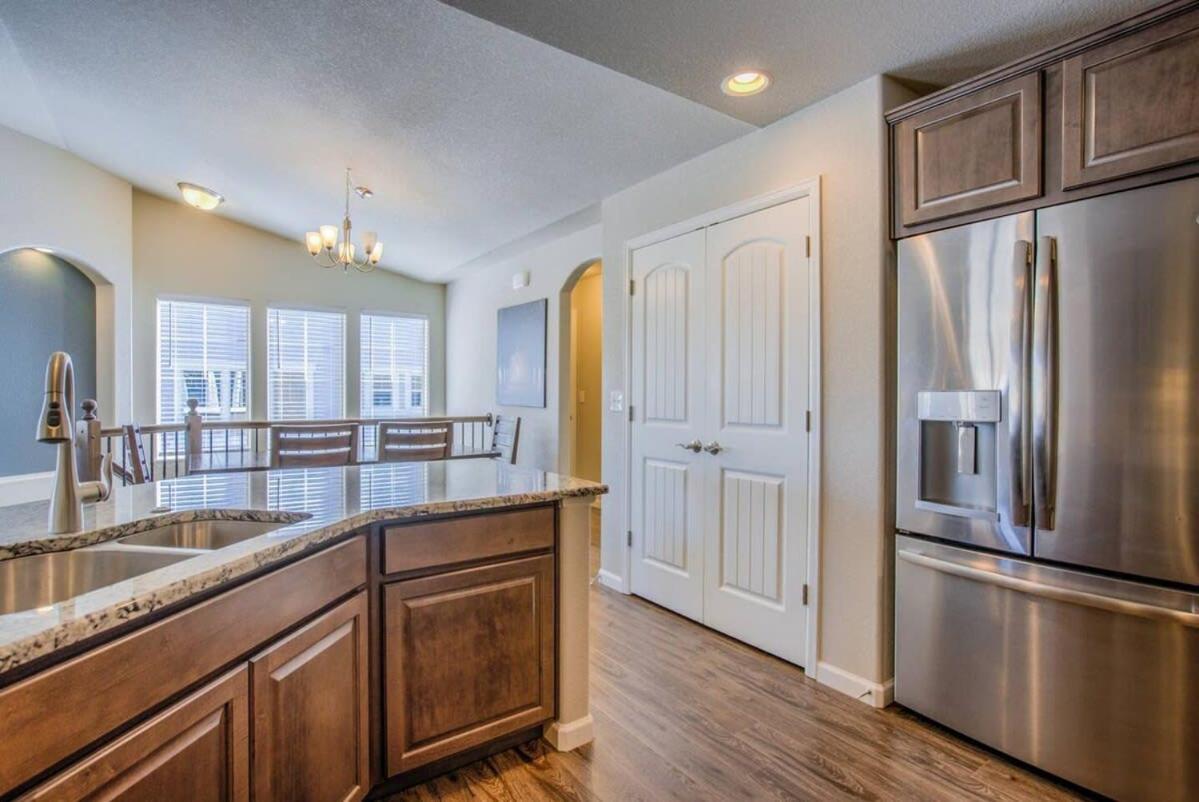 4br Modern Townhome Close To Usafa * Colorado Springs