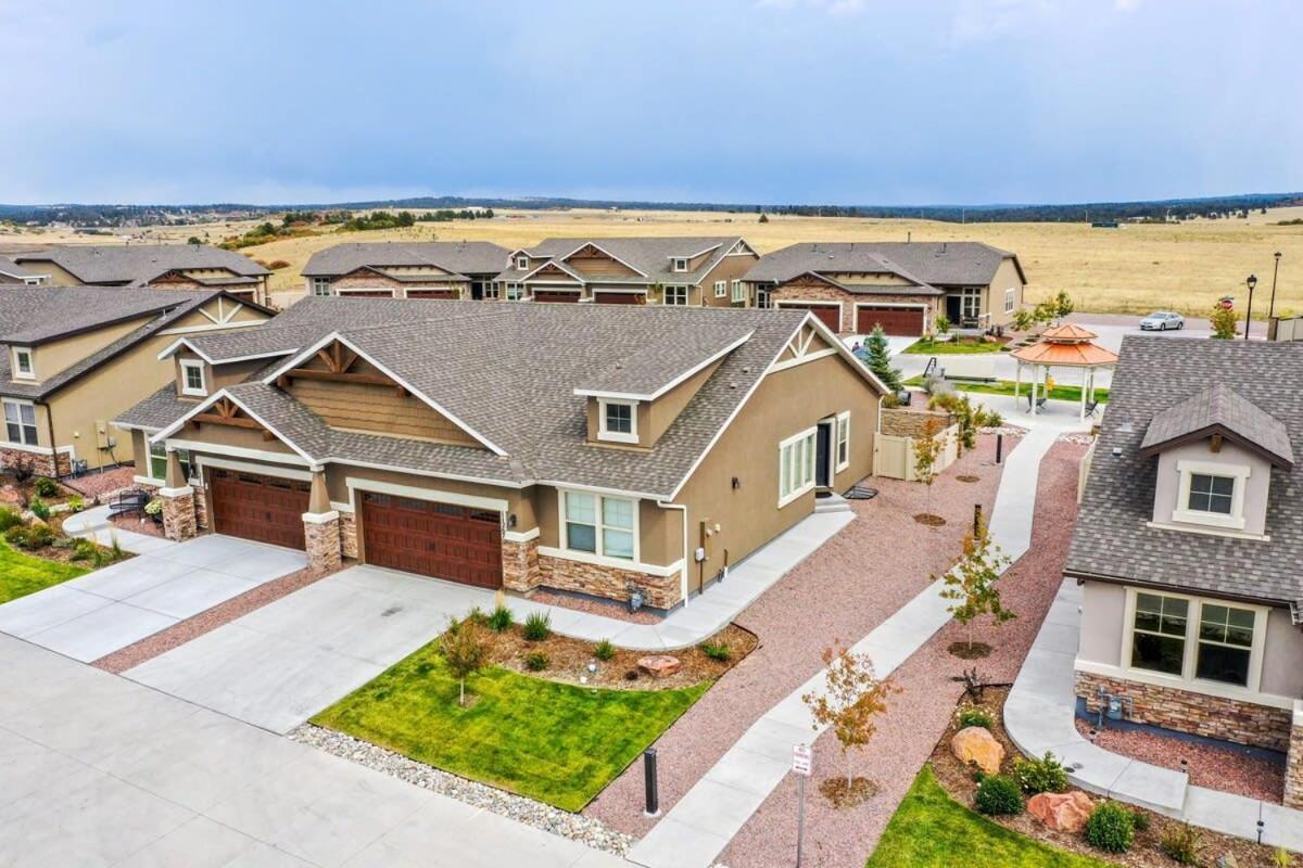 4br Modern Townhome Close To Usafa Holiday home Colorado Springs