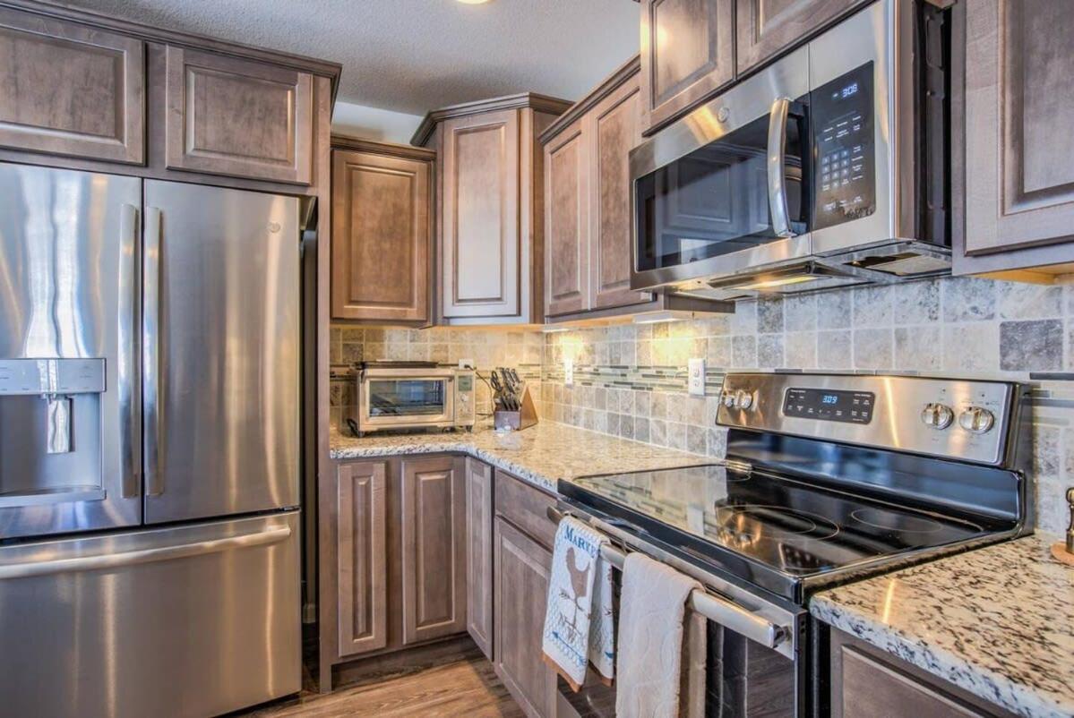 4br Modern Townhome Close To Usafa Colorado Springs