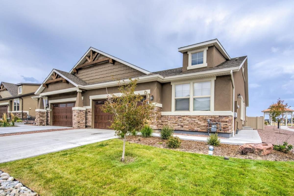 4br Modern Townhome Close To Usafa