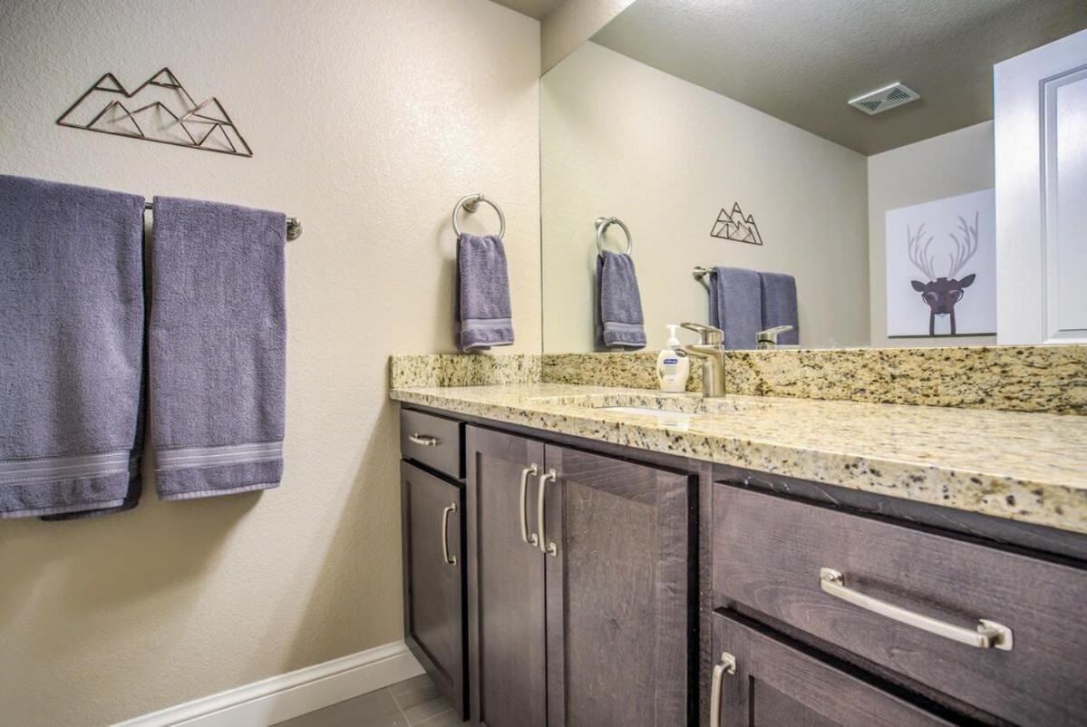4bd Westside Vacation W Space & Flexibility Holiday home *