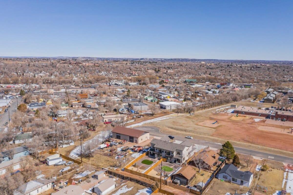 4bd Westside Vacation W Space & Flexibility * Colorado Springs
