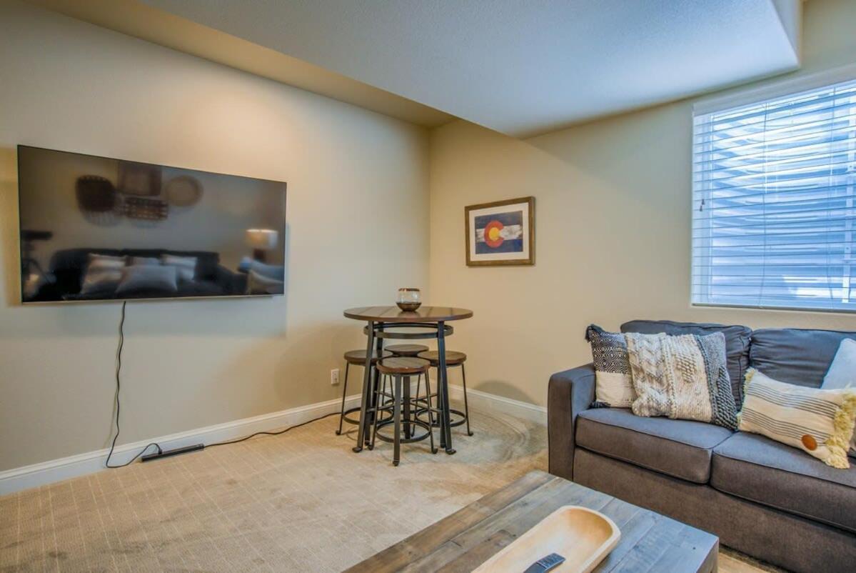 4bd Pikes Peak Views Minutes To Hiking & Dining * Colorado Springs