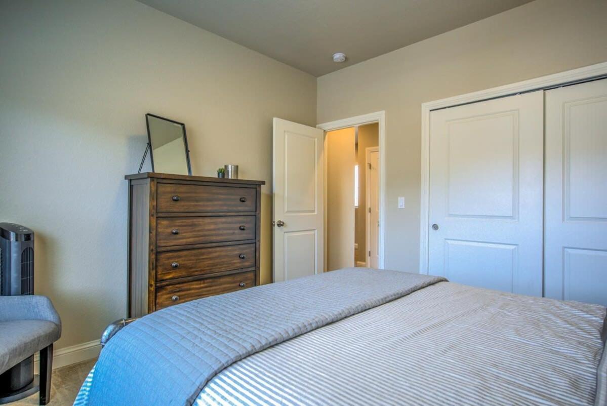 4bd Pikes Peak Views Minutes To Hiking & Dining Holiday home Colorado Springs